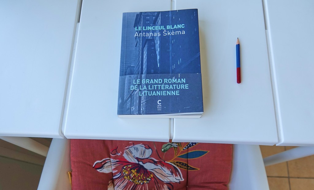 Découvrez Le Linceul Blanc : une plongée dans la mythologie lituanienne